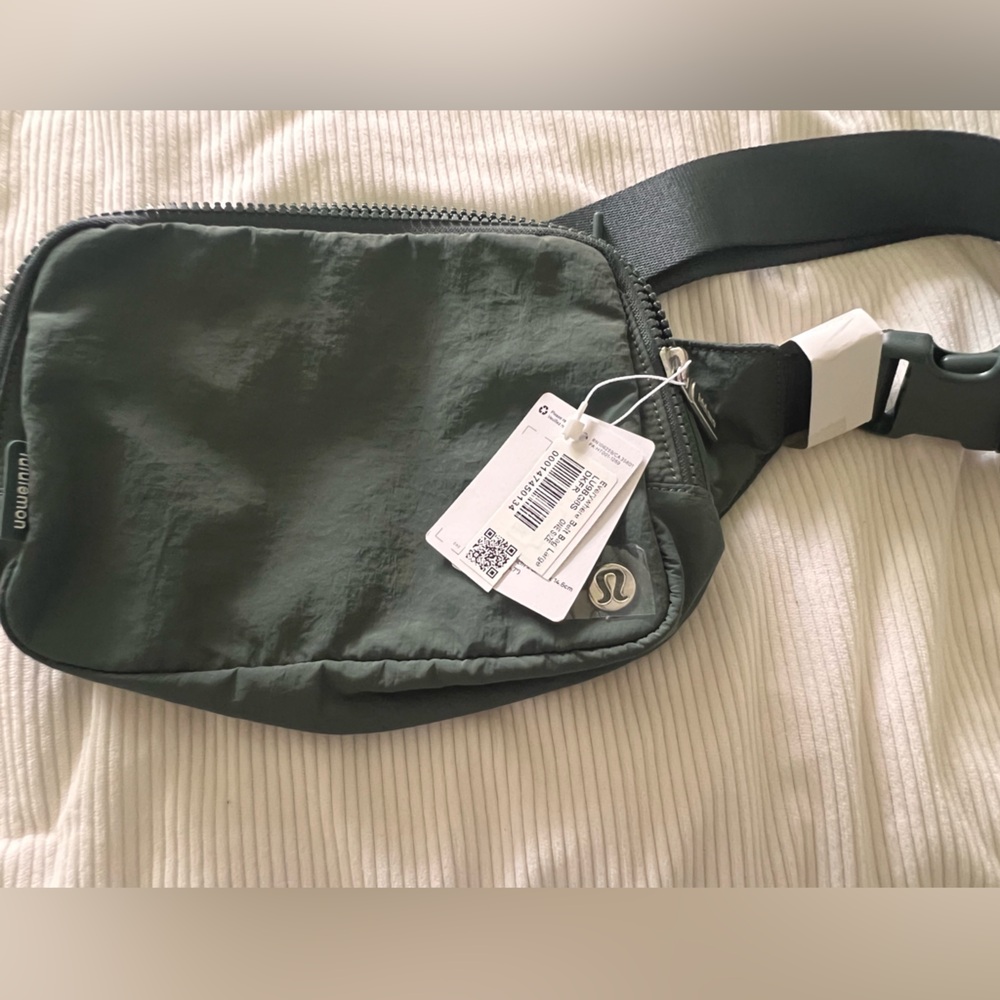 Lululemon Everywhere Belt Bag Large